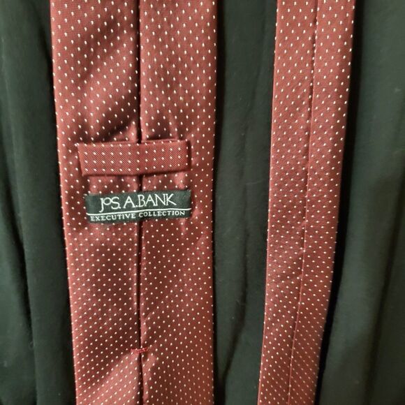 Jos A Bank Red & White Polka Dot Silk Tie - Picture 4 of 4